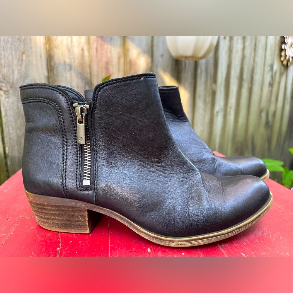 LUCKY BRAND black leather ankle boots super soft 6.5M